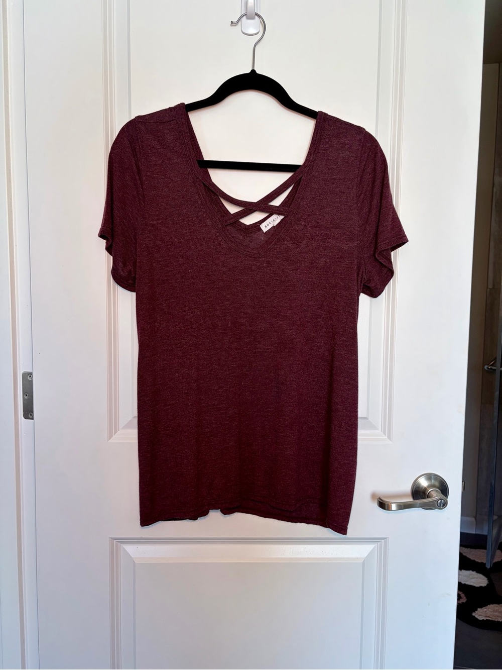 Socialite Crisscross V-Neck Short Sleeve Top in Burgundy